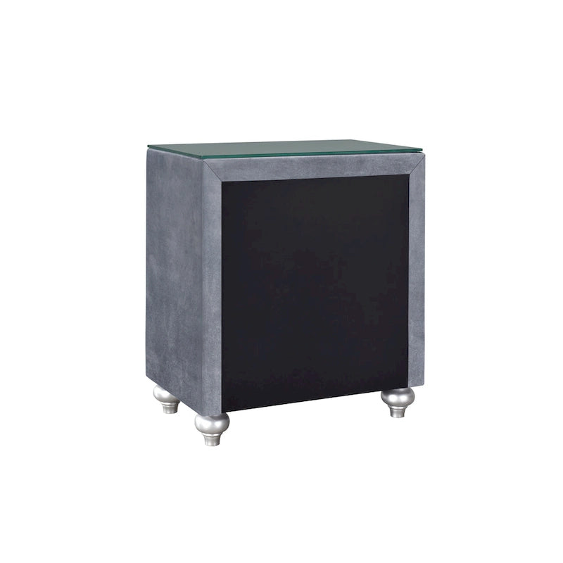 Comodino Glam con 3 cassetti in velluto