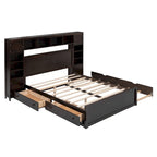 Letto matrimoniale in legno con armadio, mensola e prese integrate, color espresso