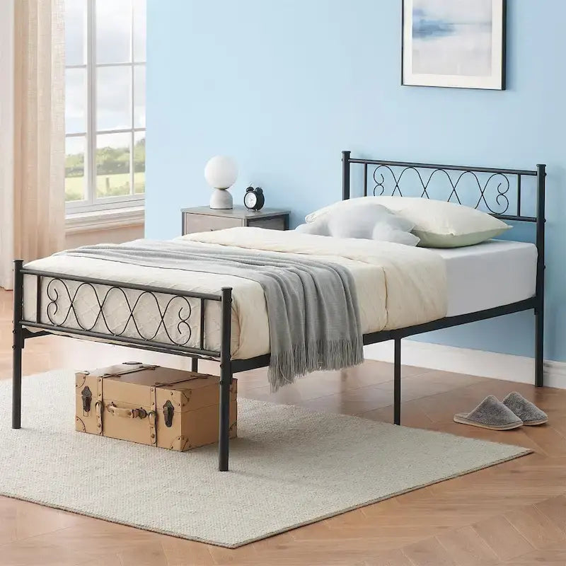 Struttura letto a piattaforma con testiera in ferro battuto "Sweet Heart"